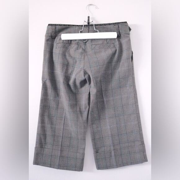 Guess Jeans Dark Gray & Black Stretch Bermuda Shorts - Picture 4 of 6